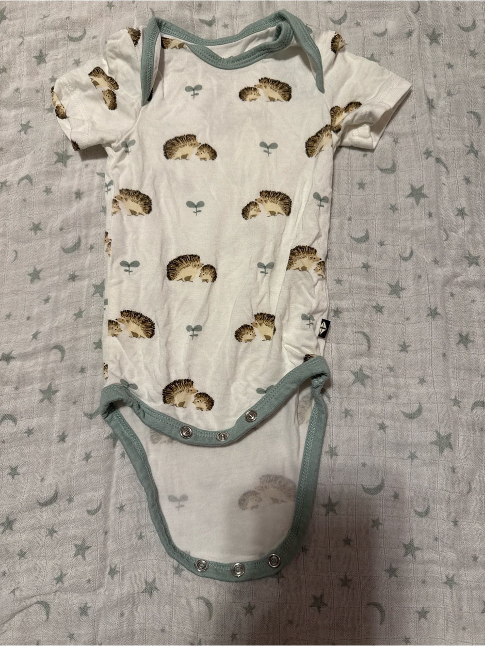 Kyte BABY White Hedgehog Print Short Sleeve One-Piece with Sage Trim